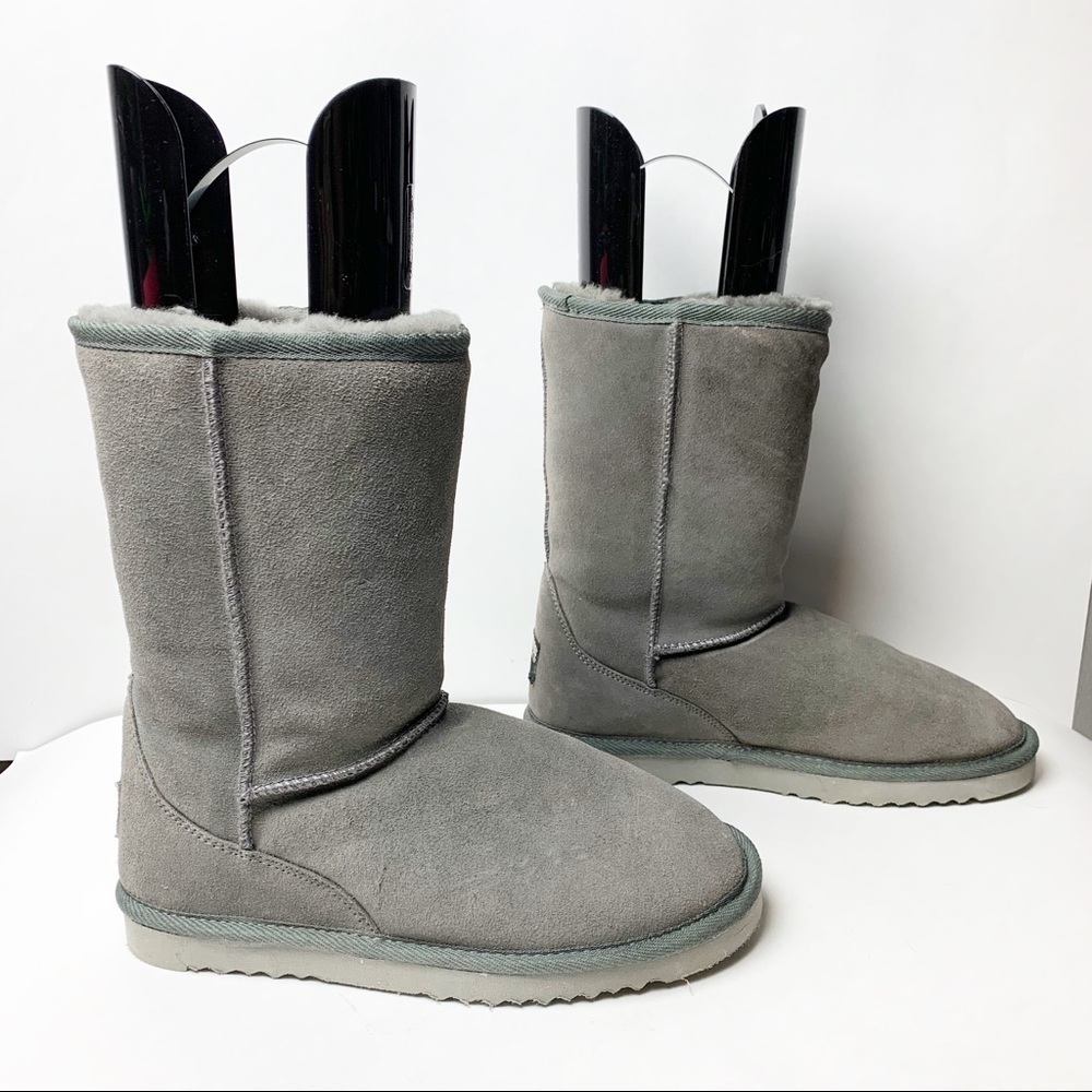 Cloud 9 Gray Suede Boots